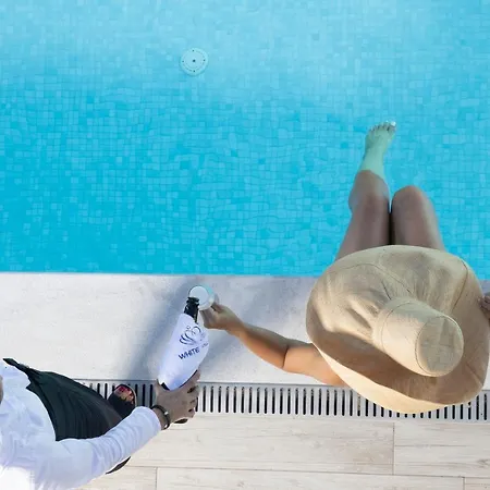 White Pearl Пефкохори