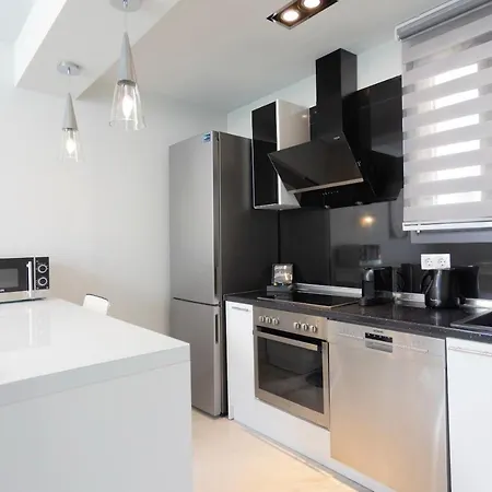 White Pearl * Пефкохори