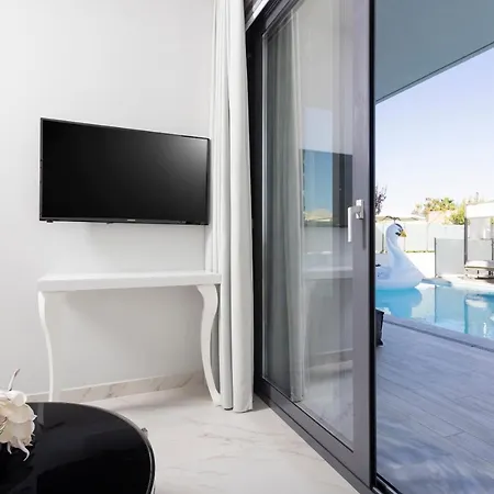 Villa White Pearl *