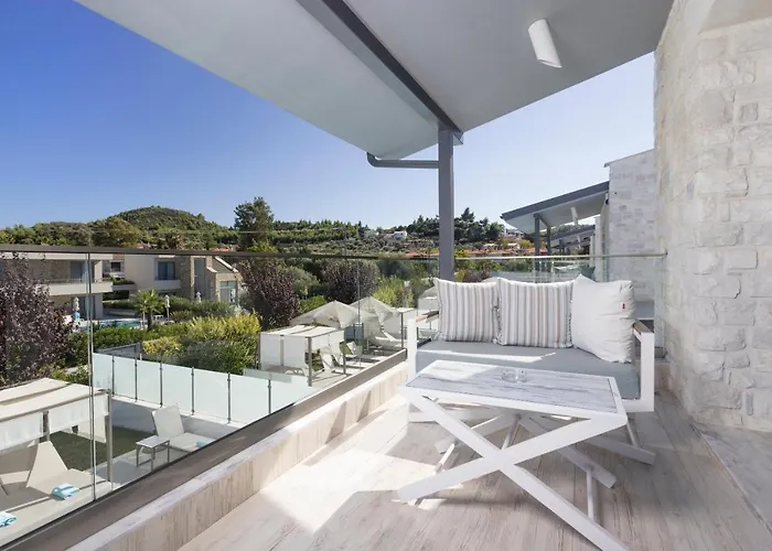 White Pearl Pefkochori